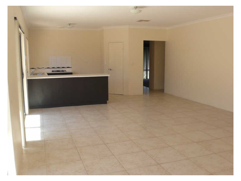 35 Holmes Street, Southern River WA 6110