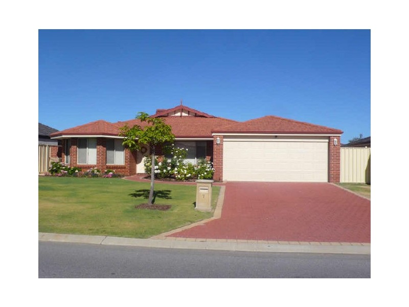 7 Campbell Road, Canning Vale WA 6155
