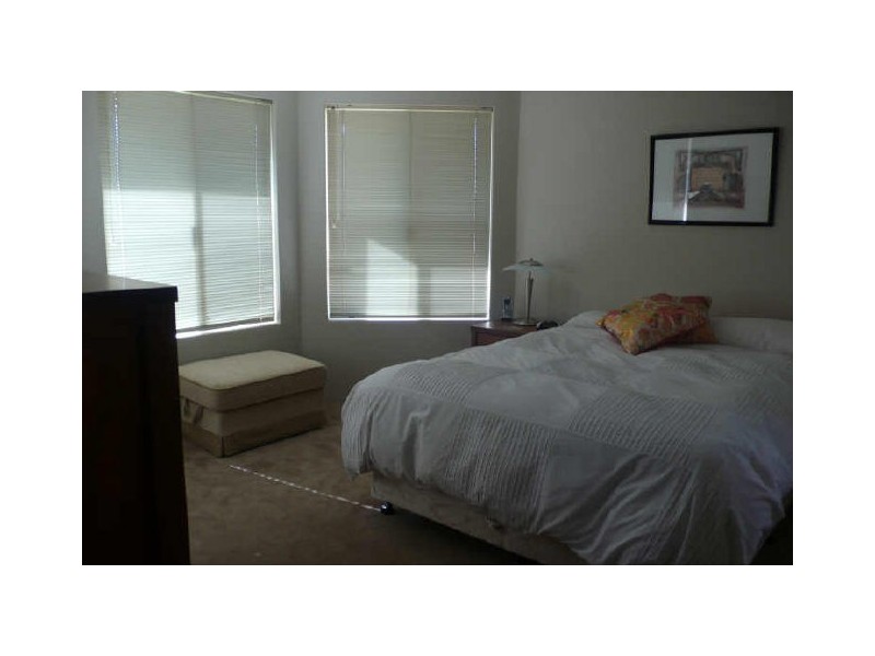 7 Campbell Road, Canning Vale WA 6155