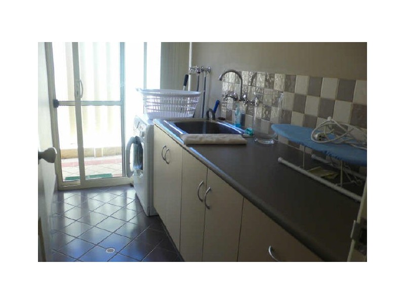 7 Campbell Road, Canning Vale WA 6155