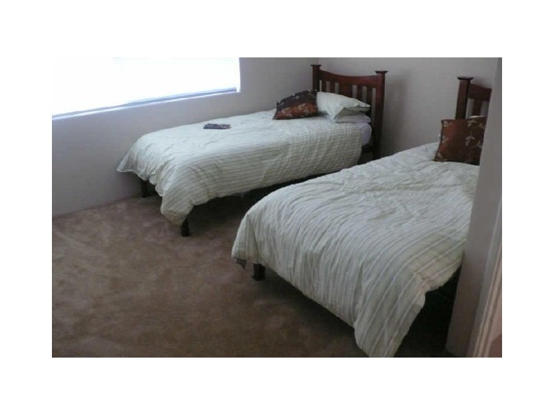 7 Campbell Road, Canning Vale WA 6155