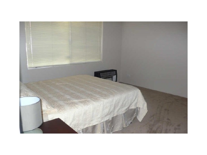 7 Campbell Road, Canning Vale WA 6155