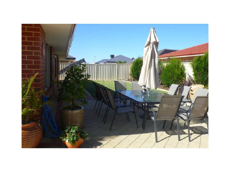 7 Campbell Road, Canning Vale WA 6155