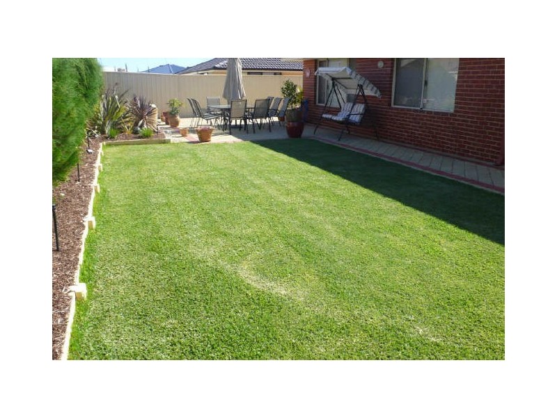 7 Campbell Road, Canning Vale WA 6155