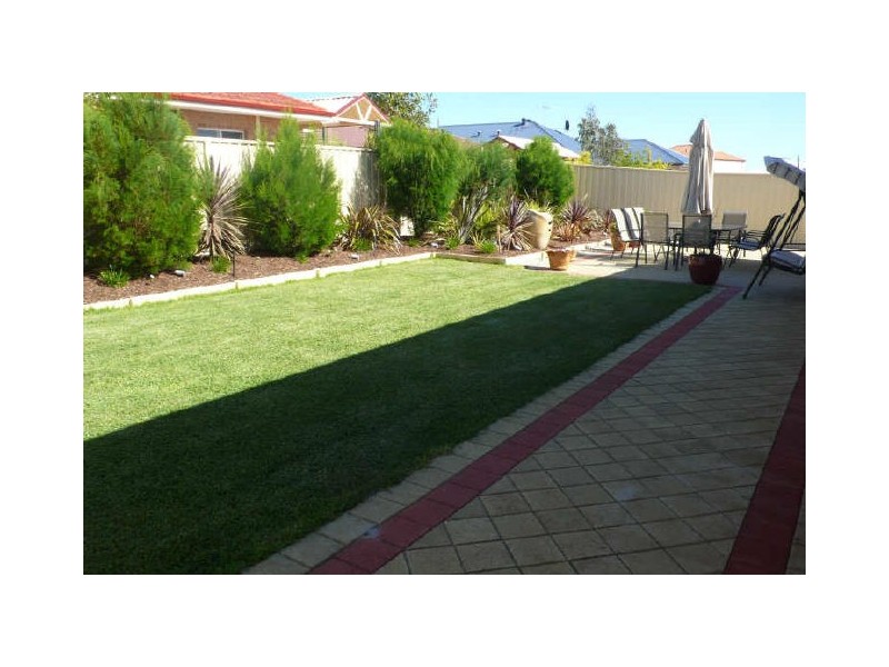 7 Campbell Road, Canning Vale WA 6155