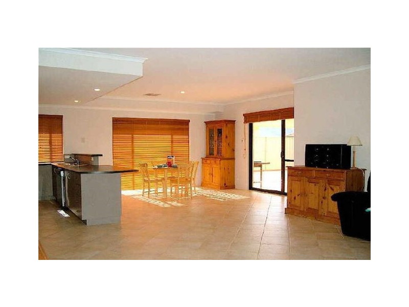 12 Dornoch Way, Canning Vale WA 6155