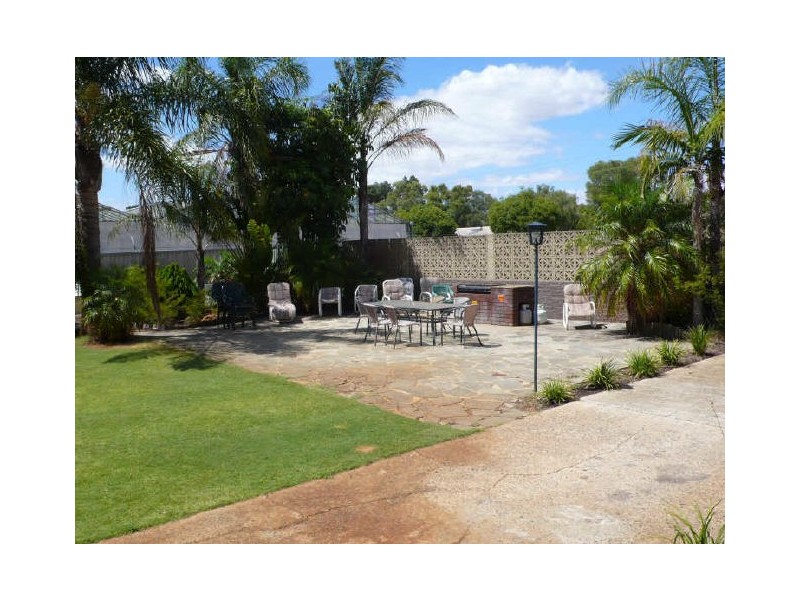 30 Bullfinch Street, Huntingdale WA 6110