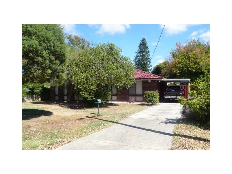 8 Ilford Place, Thornlie WA 6108