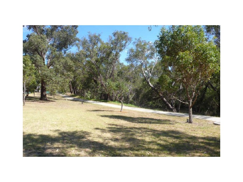 8 Ilford Place, Thornlie WA 6108