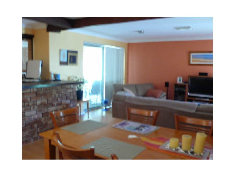 78 Glyndebourne Ave, Thornlie WA 6108