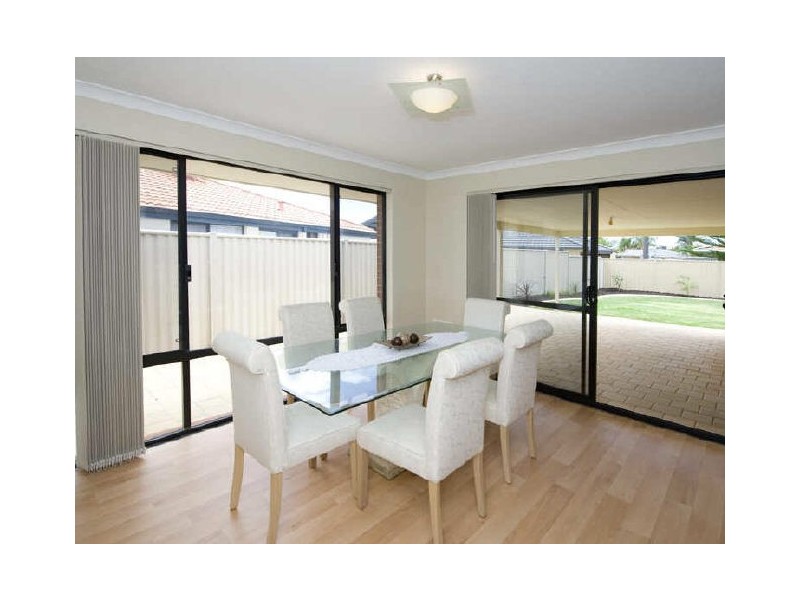 21 Jonquil Loop, Seville Grove WA 6112