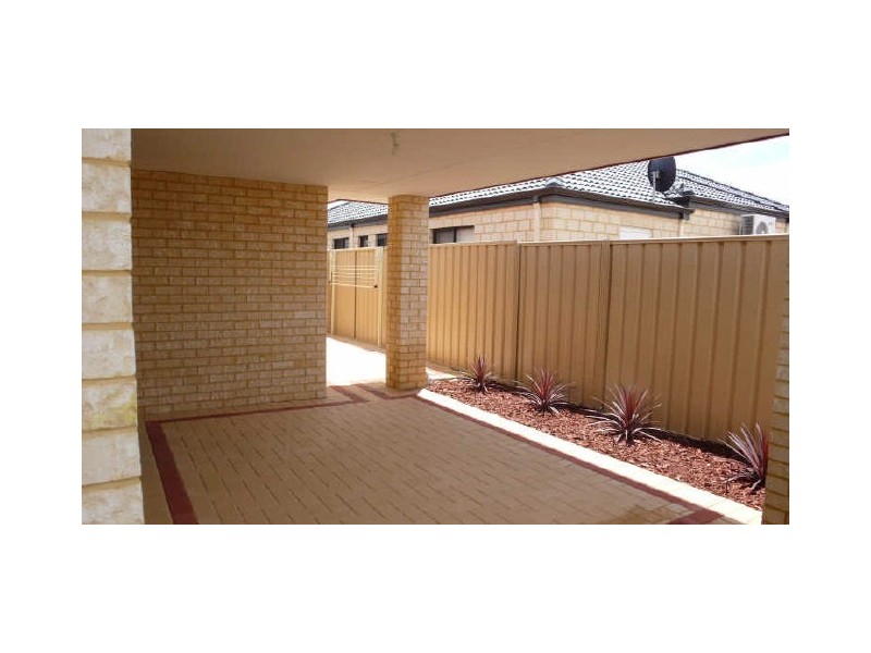 1/118 Amherst Road, Canning Vale WA 6155