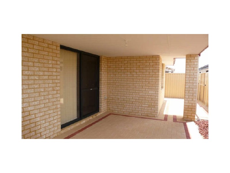 1/118 Amherst Road, Canning Vale WA 6155