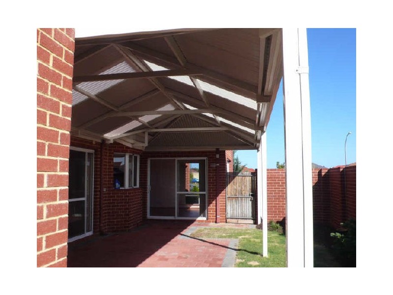 32 Oakhill Drive, Canning Vale WA 6155