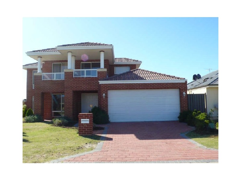 32 Oakhill Drive, Canning Vale WA 6155