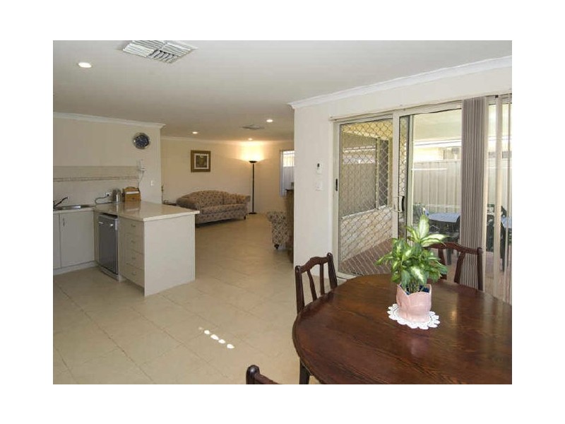 2/21A Newell Loop, Gosnells WA 6110