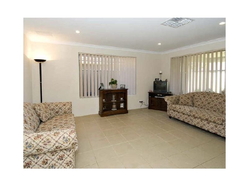 2/21A Newell Loop, Gosnells WA 6110