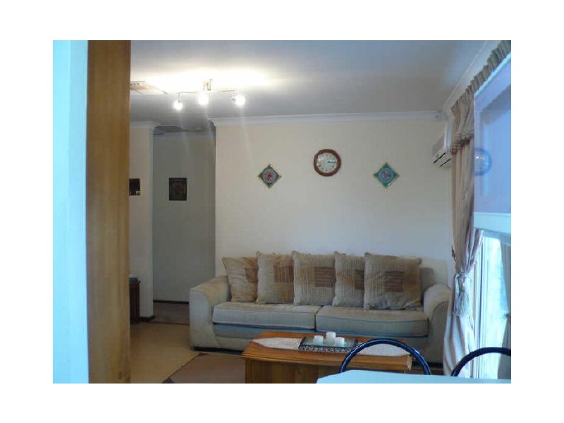 2/11 Mulline Court, Maddington WA 6109