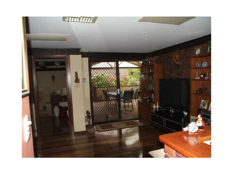 30 Grenadier Drive, Thornlie WA 6108