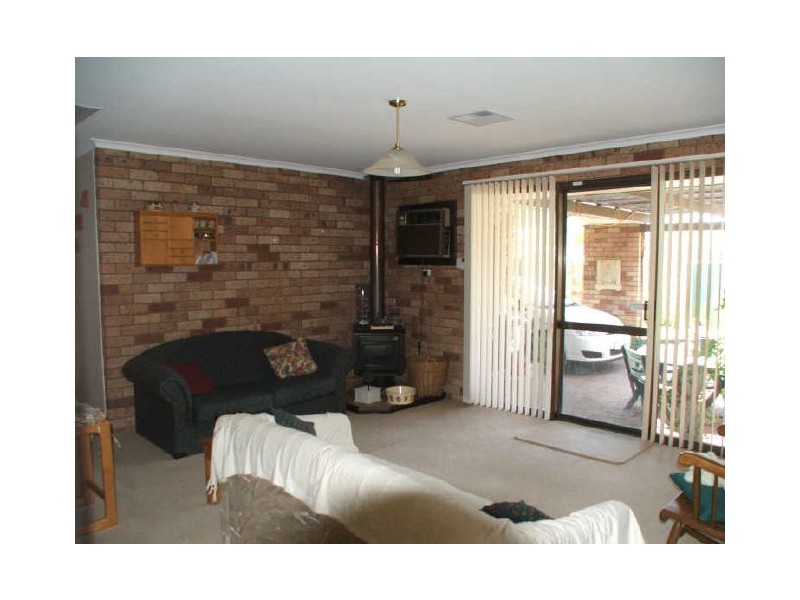 137 Regency Drive, Thornlie WA 6108