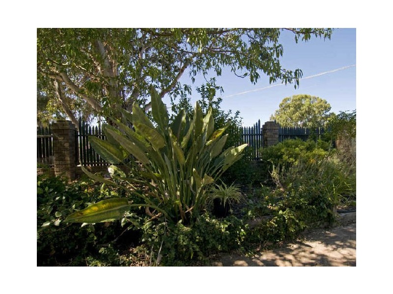 74 Hume Road, Thornlie WA 6108