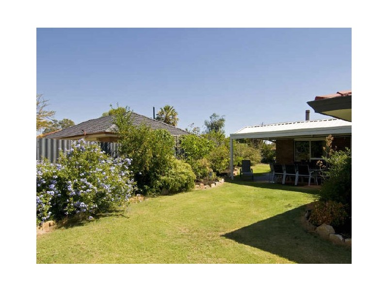 74 Hume Road, Thornlie WA 6108