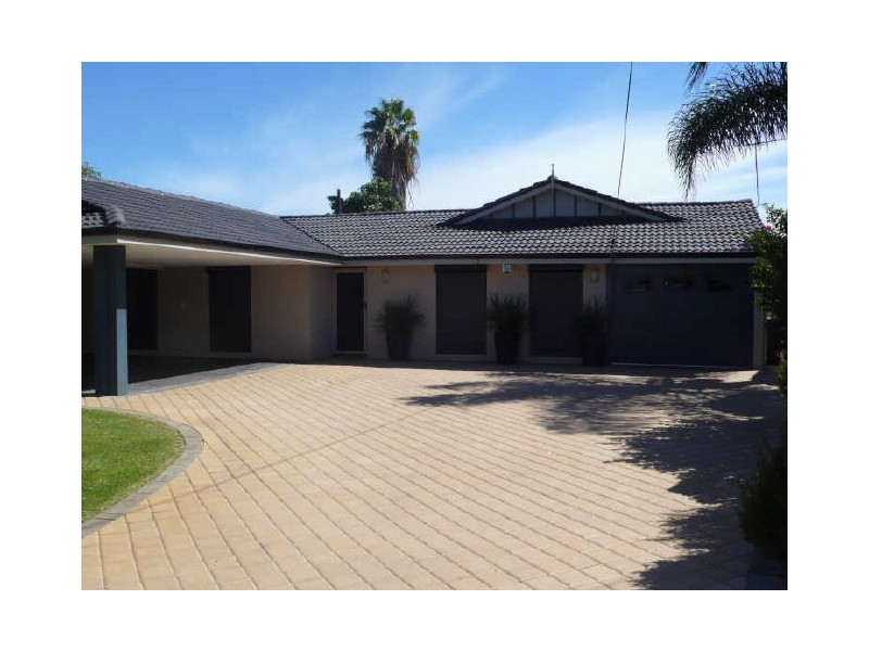 43 Ailsworth Court, Thornlie WA 6108