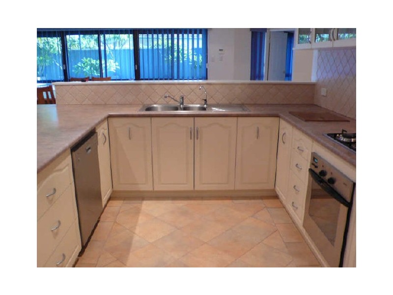 43 Ailsworth Court, Thornlie WA 6108