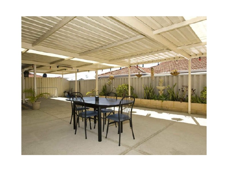 6 Clune Court, Huntingdale WA 6110