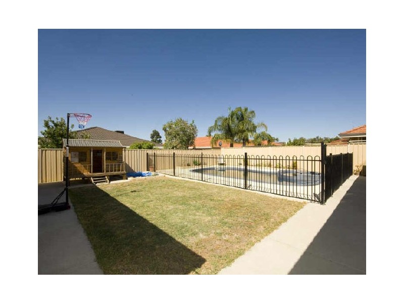 6 Clune Court, Huntingdale WA 6110