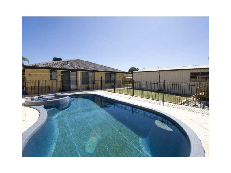 6 Clune Court, Huntingdale WA 6110