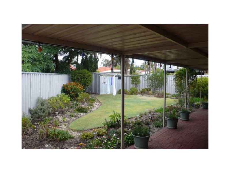 1/8A Exmouth Place, Thornlie WA 6108