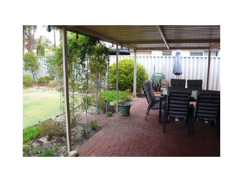 1/8A Exmouth Place, Thornlie WA 6108