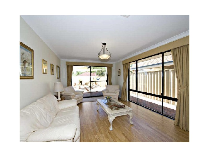 6 Pintaclo Way, Canning Vale WA 6155