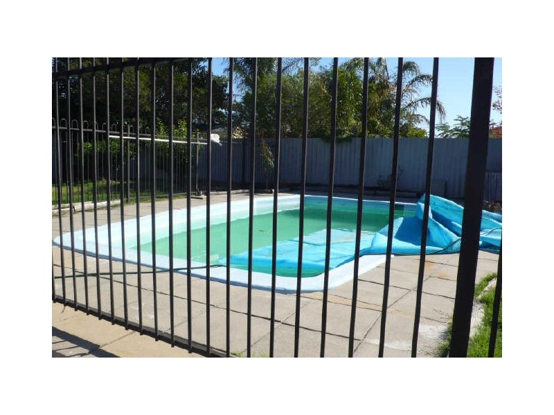 33 Durack Crescent, Gosnells WA 6110