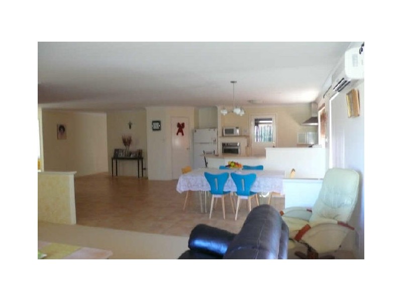 228 Amherst Road, Canning Vale WA 6155