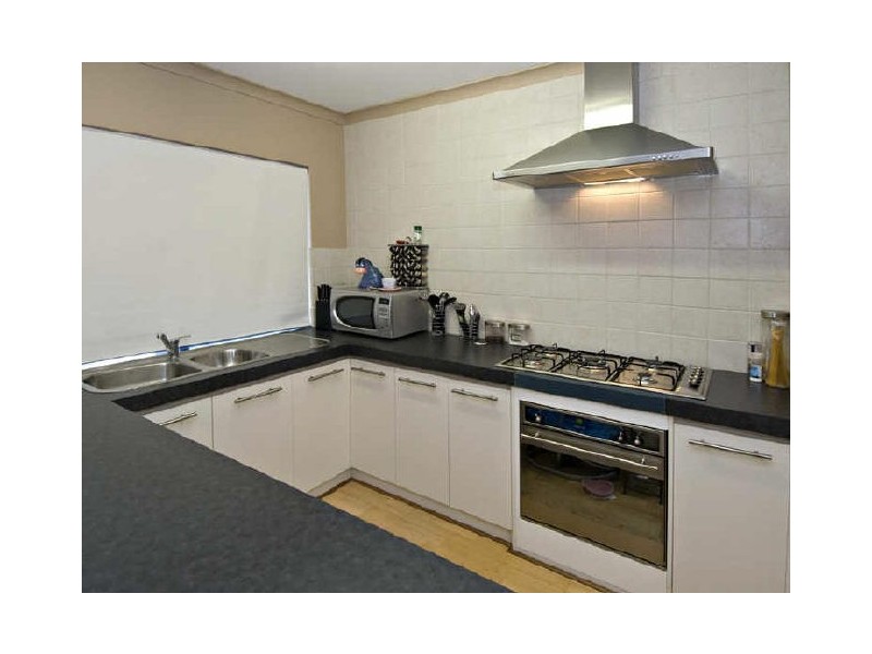 6 Derisleigh Street, Cannington WA 6107