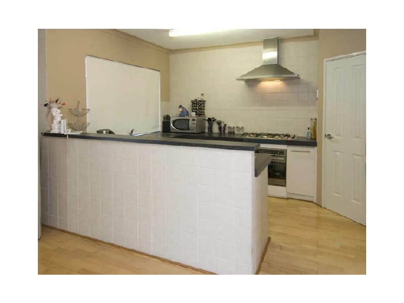 6 Derisleigh Street, Cannington WA 6107