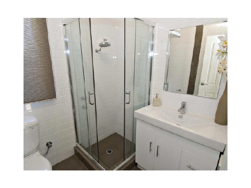 6 Derisleigh Street, Cannington WA 6107