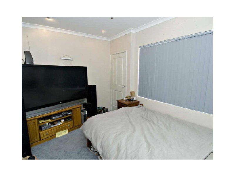 6 Derisleigh Street, Cannington WA 6107