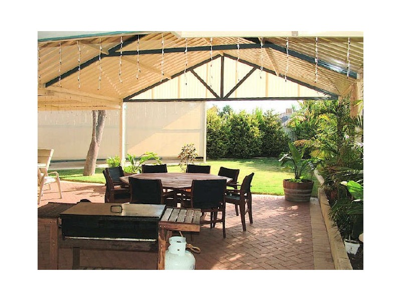 11 Tucker Court, Canning Vale WA 6155