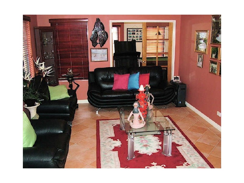 11 Tucker Court, Canning Vale WA 6155