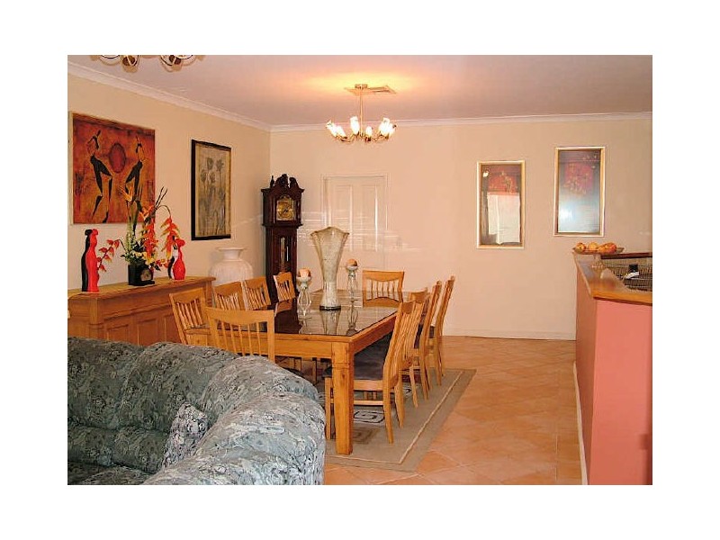 11 Tucker Court, Canning Vale WA 6155