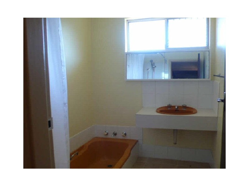 98 Weston Street, Maddington WA 6109