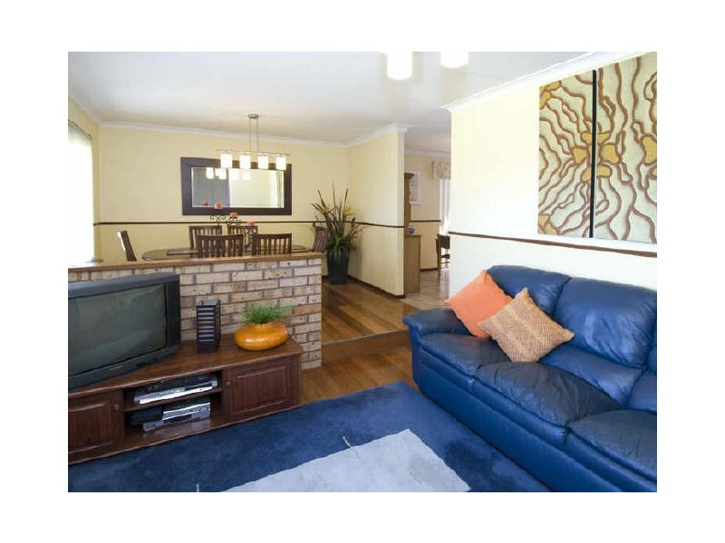 16 Endeavour Court, Thornlie WA 6108