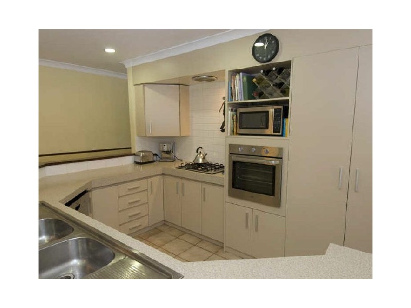 16 Endeavour Court, Thornlie WA 6108