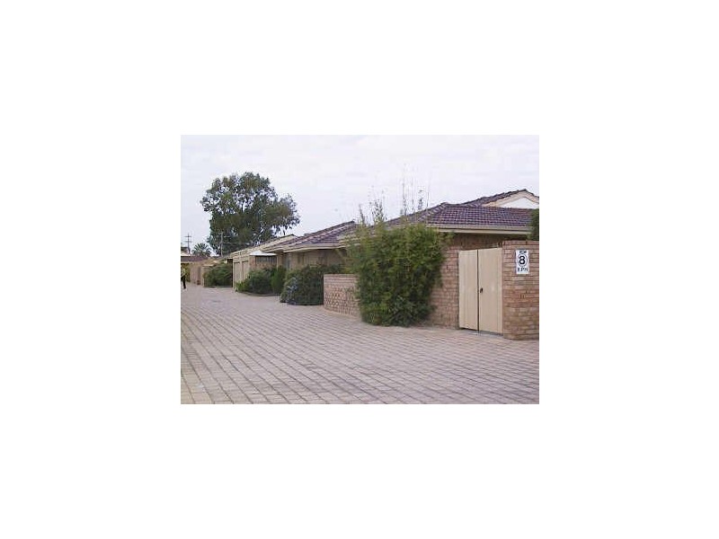 12/6 Lester Drive, Thornlie WA 6108