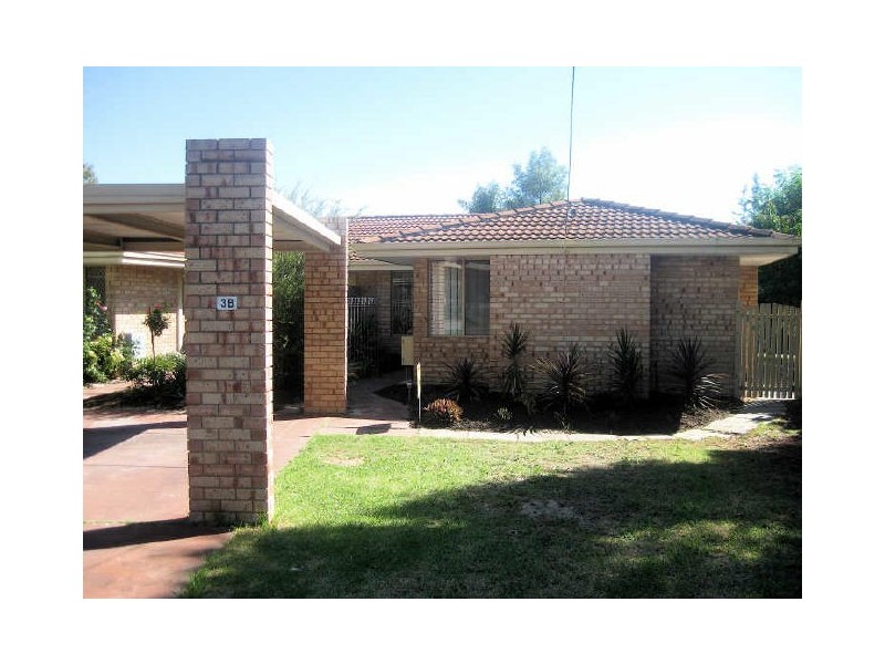 2/3B Watkinson Ct, Seville Grove WA 6112