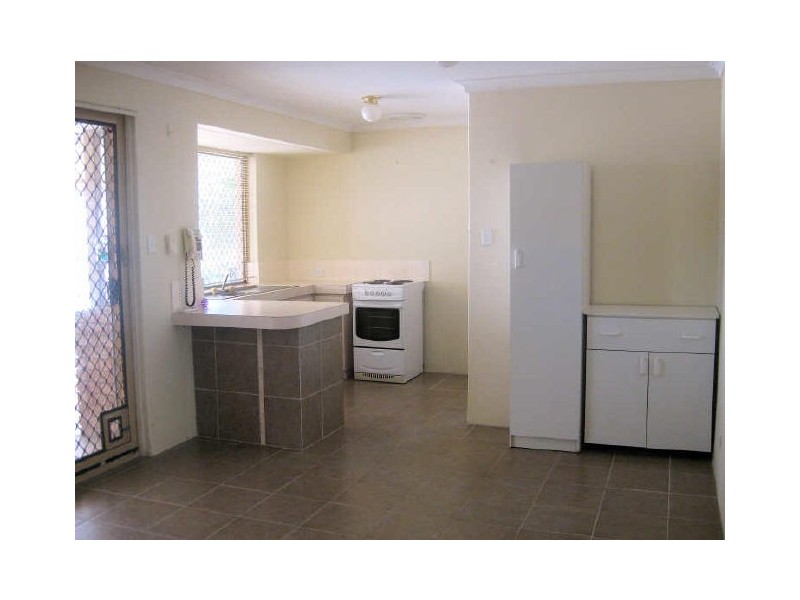 2/3B Watkinson Ct, Seville Grove WA 6112