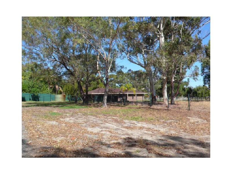 50 Tuart Road, Oakford WA 6121